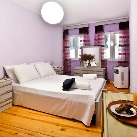 Lonziada Apartment, In The Heart Of The Old Town.