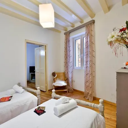 Lonziada Apartment, In The Heart Of The Old Town. Daire Korfu